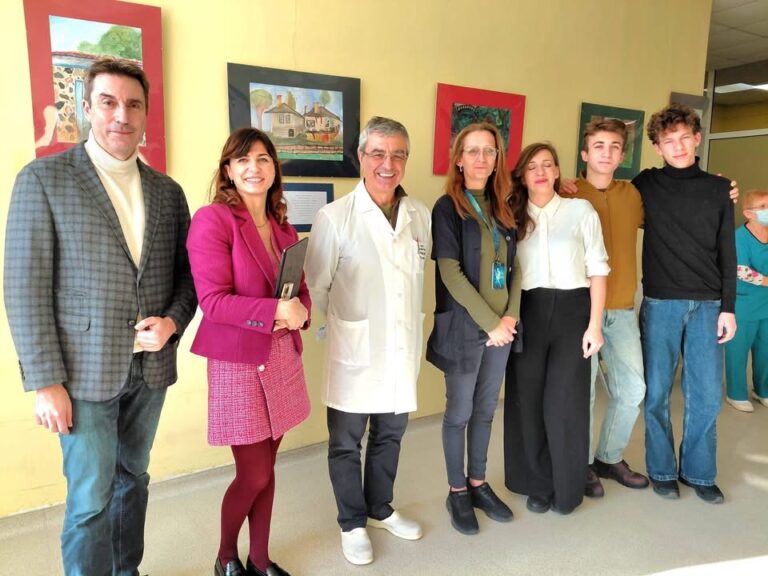 Изложба под надслов “От картина в стих” откриха в болницата в Горна Оряховица