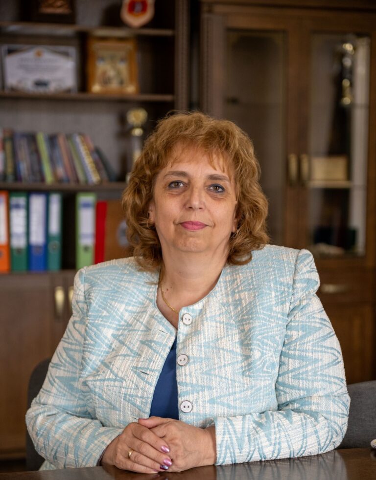 Горна Оряховица | Редица значими публични сгради в община Горна Оряховица вече са с нови покриви